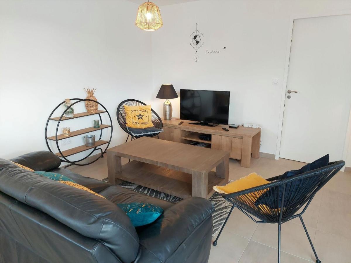 Single Storey Holiday Home In Cléder Εξωτερικό φωτογραφία
