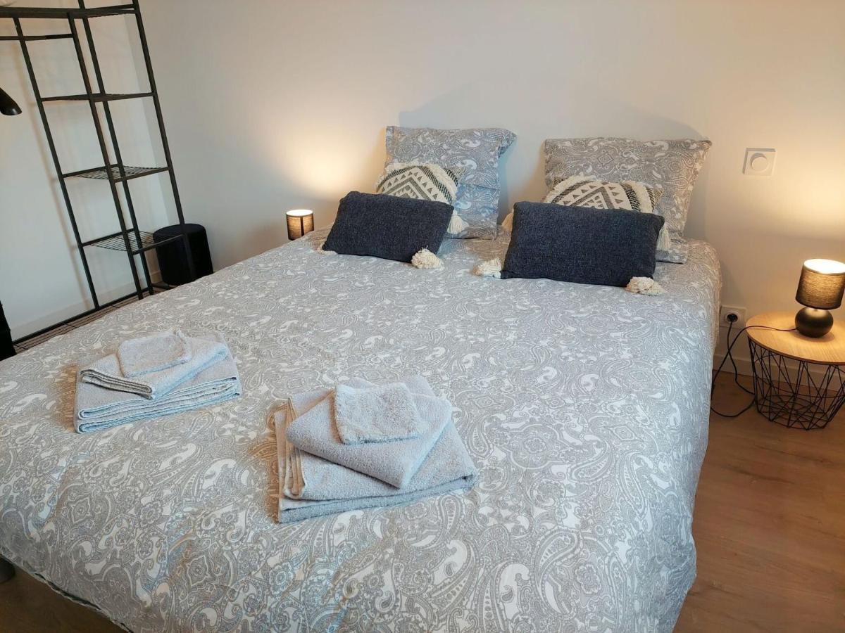Single Storey Holiday Home In Cléder Εξωτερικό φωτογραφία