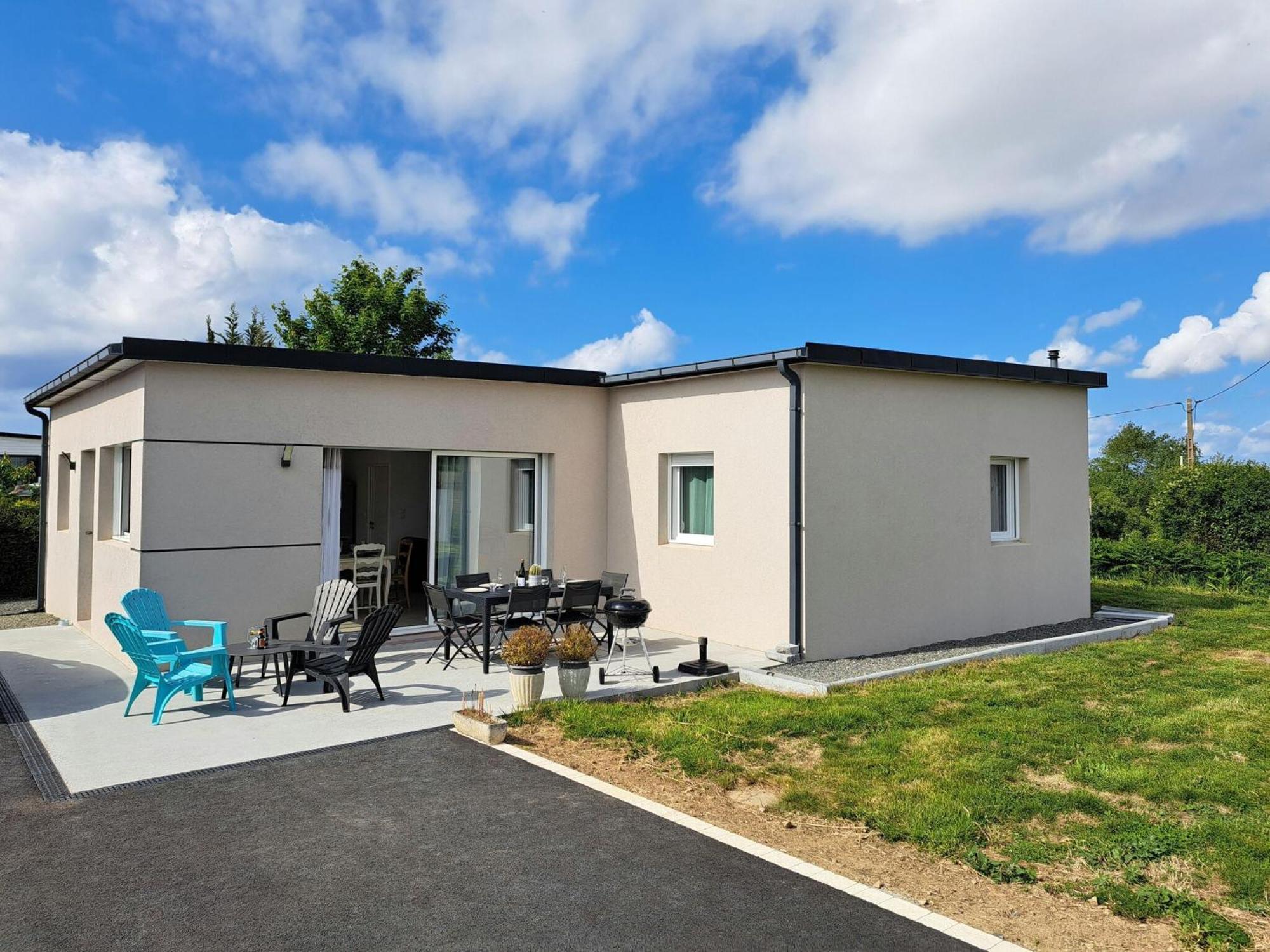 Single Storey Holiday Home In Cléder Εξωτερικό φωτογραφία